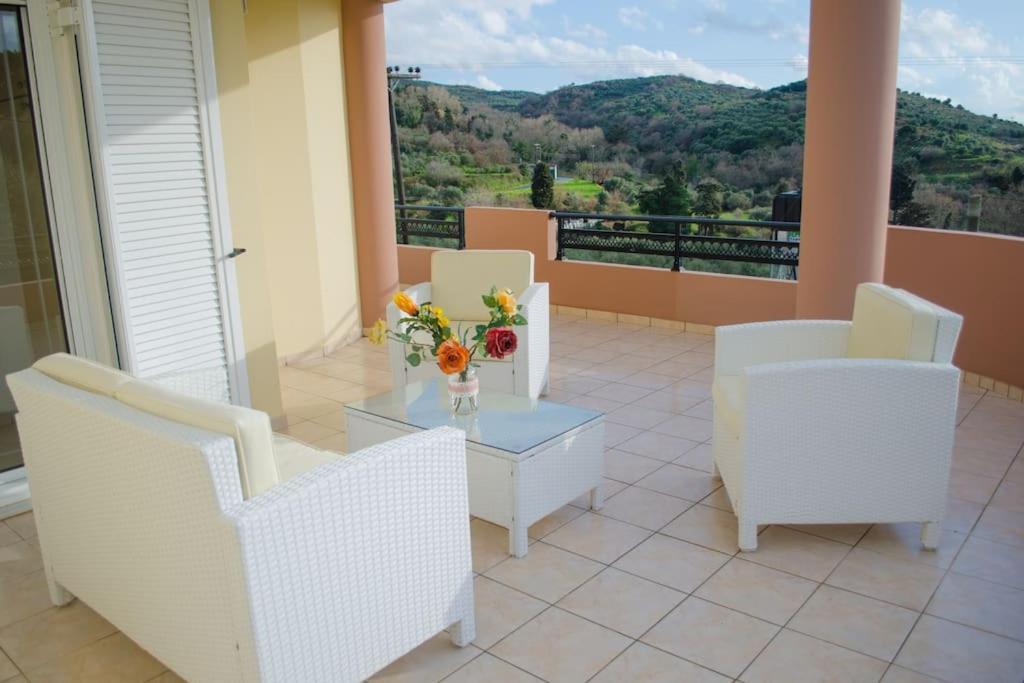 Zenovia Villa *